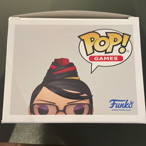 Bayonetta , Exclusive Funko Pop, #868 - Picture 5 of 6